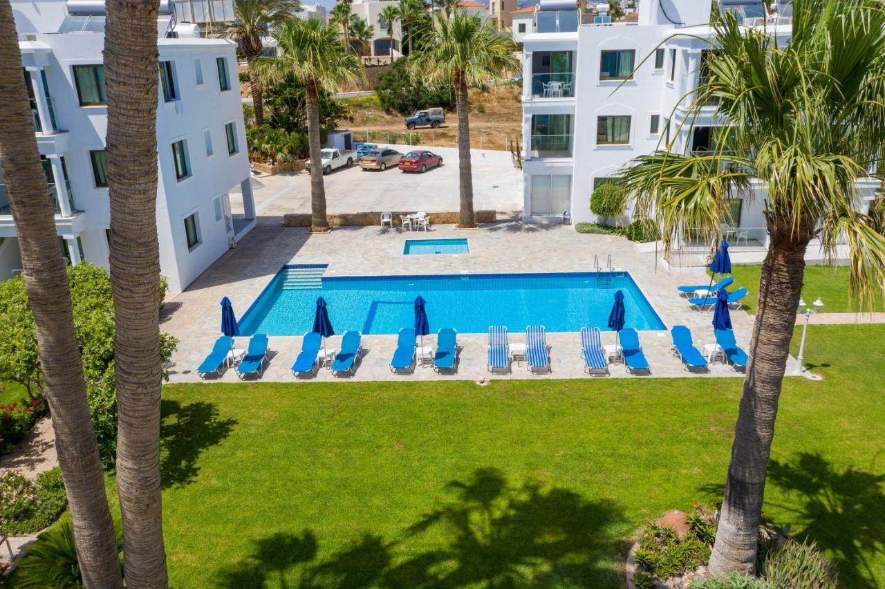 Rododafni Beach Apartments Paphos Exterior photo