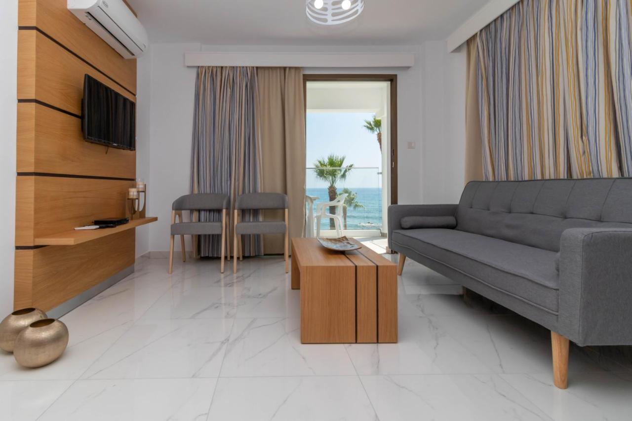 Rododafni Beach Apartments Paphos Exterior photo