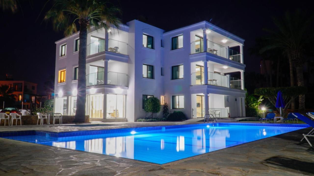 Rododafni Beach Apartments Paphos Exterior photo