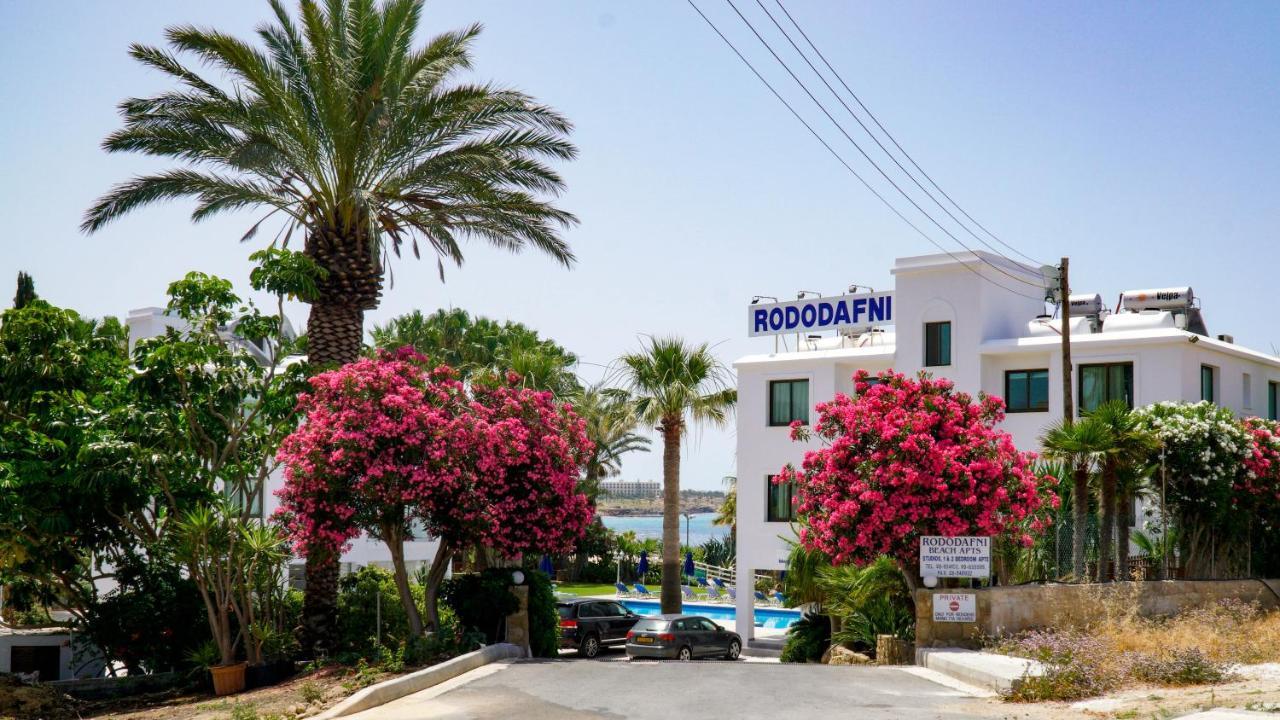 Rododafni Beach Apartments Paphos Exterior photo